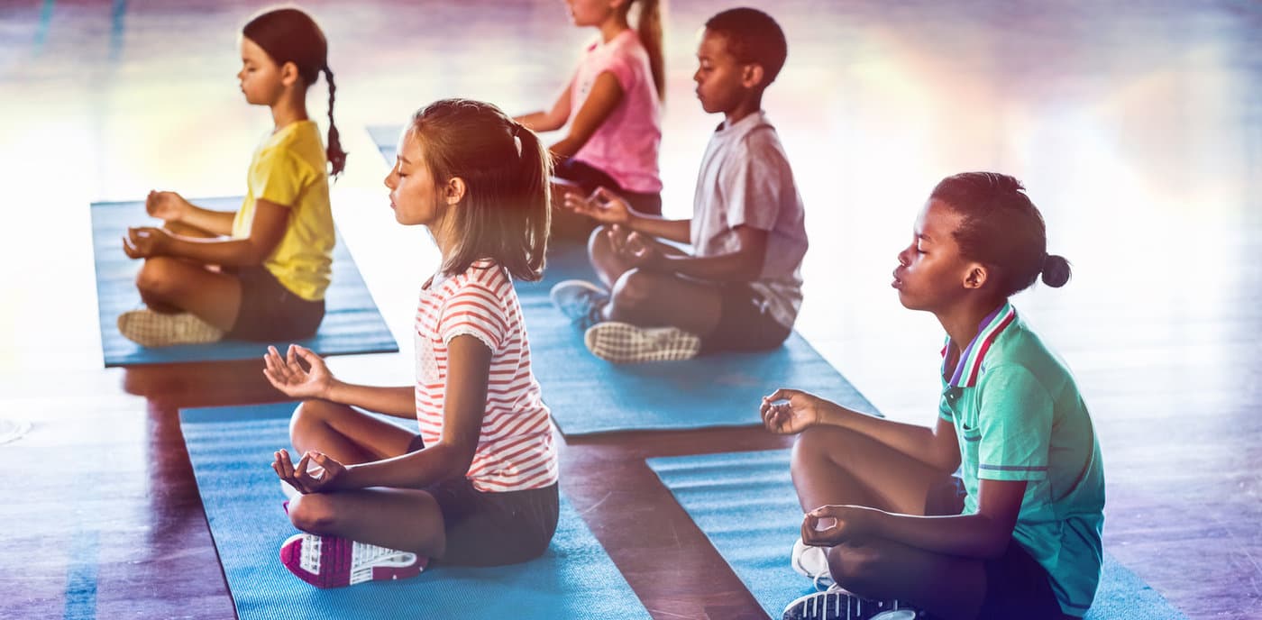 What to do if your child is distracted during study? How to help your child stay focused